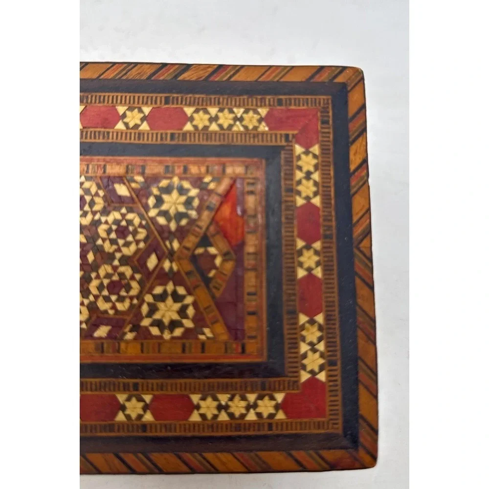 Vintage Intricate Wood Inlay Hinged Trinket Box